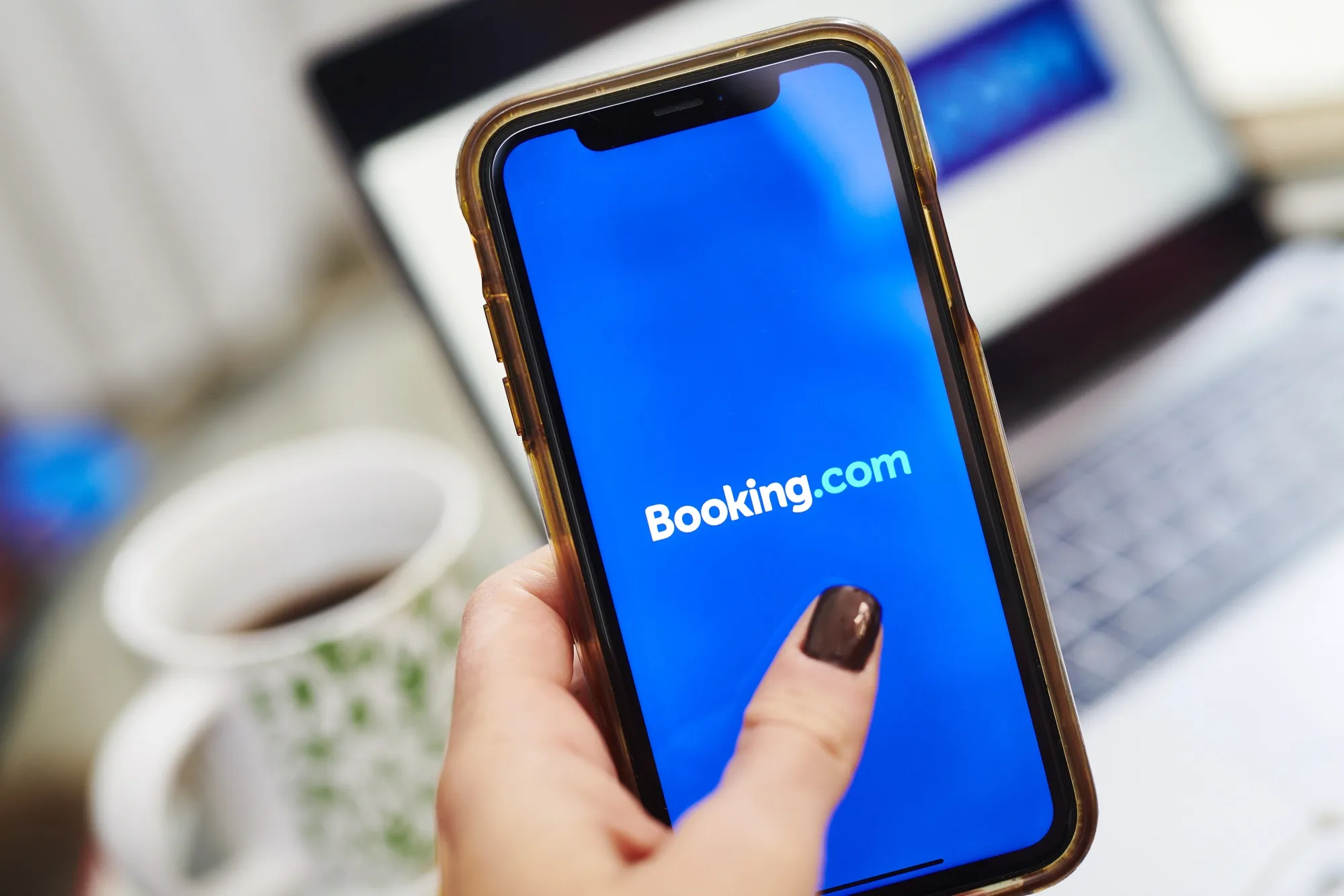 كيف تستثمر في سهم شركة Booking Holding – دليل شامل