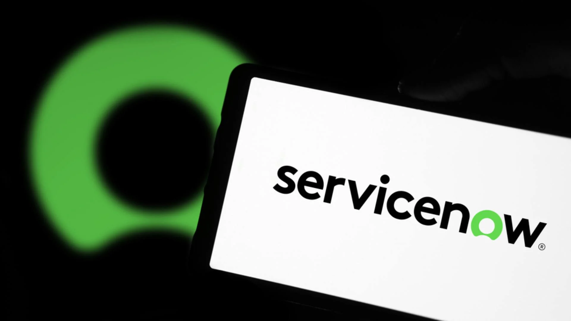 كيف تستثمر في أسهم شركة ServiceNow خطوة بخطوة