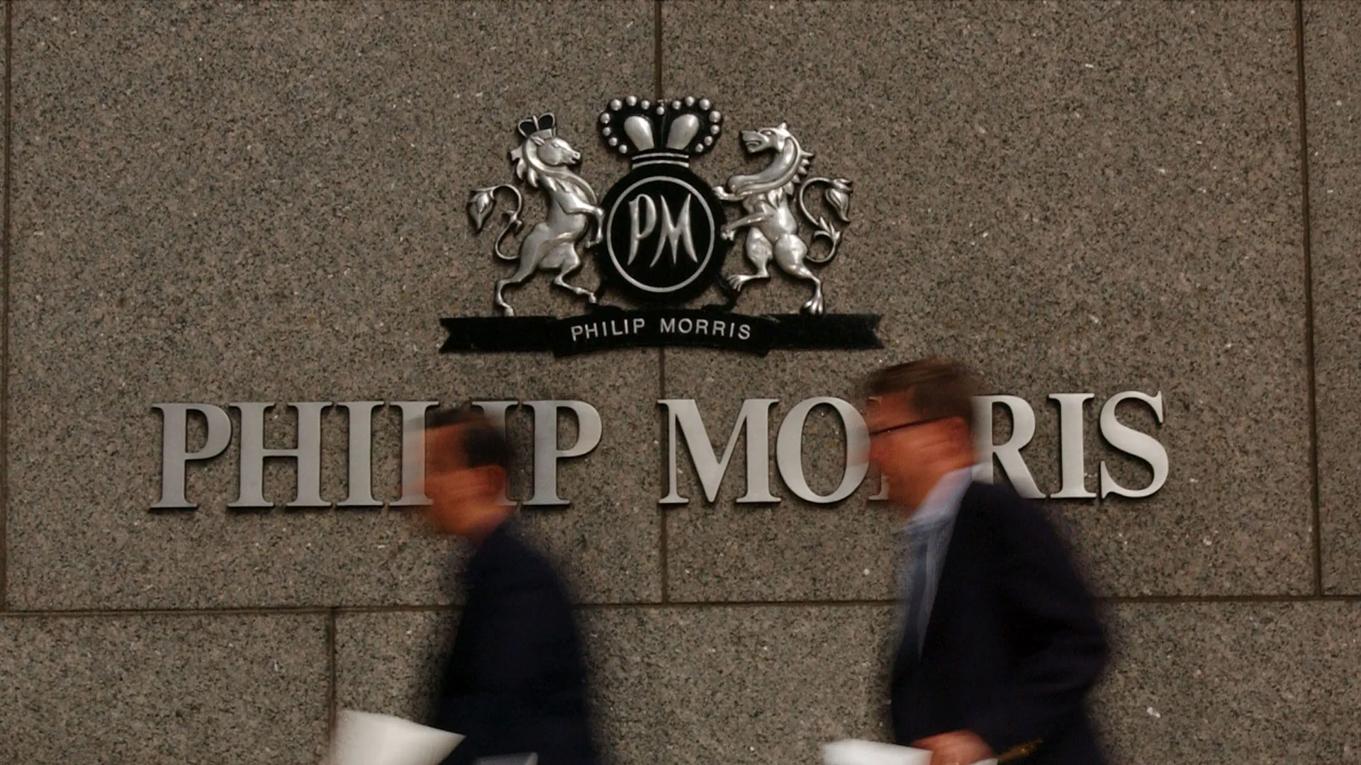 كيفية الاستثمار في أسهم شركة Philip Morris: دليل شامل خطوة بخطوة