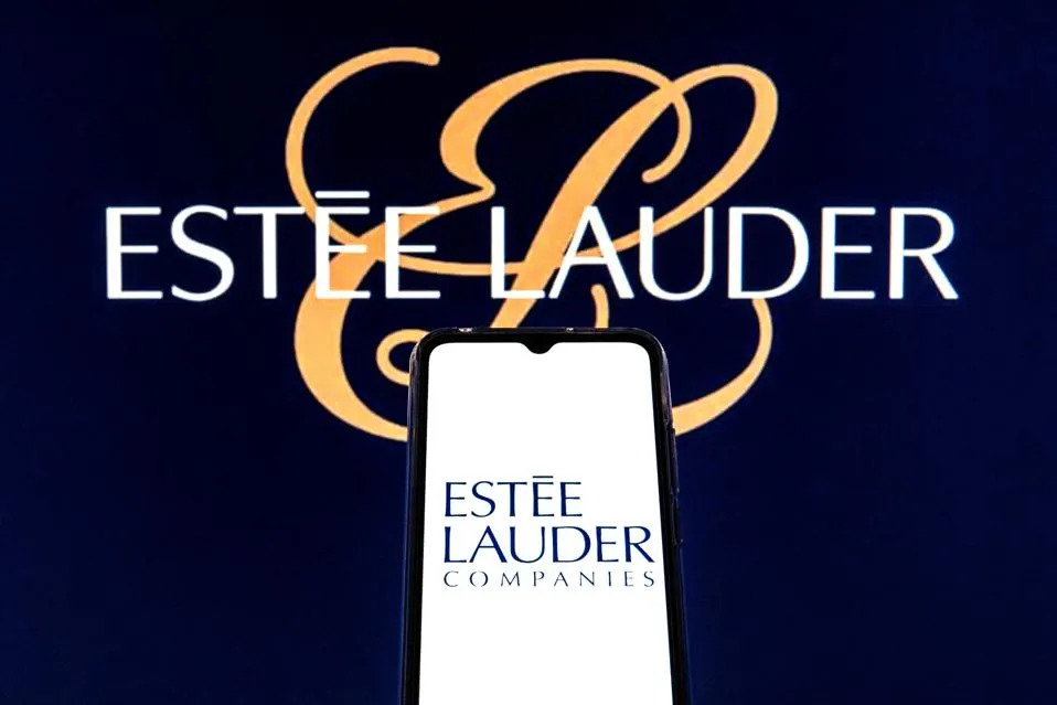 كيفية الاستثمار في سهم شركة Estée Lauder: دليل خطوة بخطوة