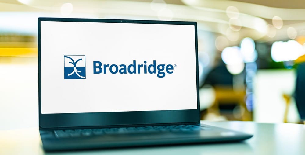 كيف تستثمر في سهم شركة Broadridge Financial Solutions بذكاء؟