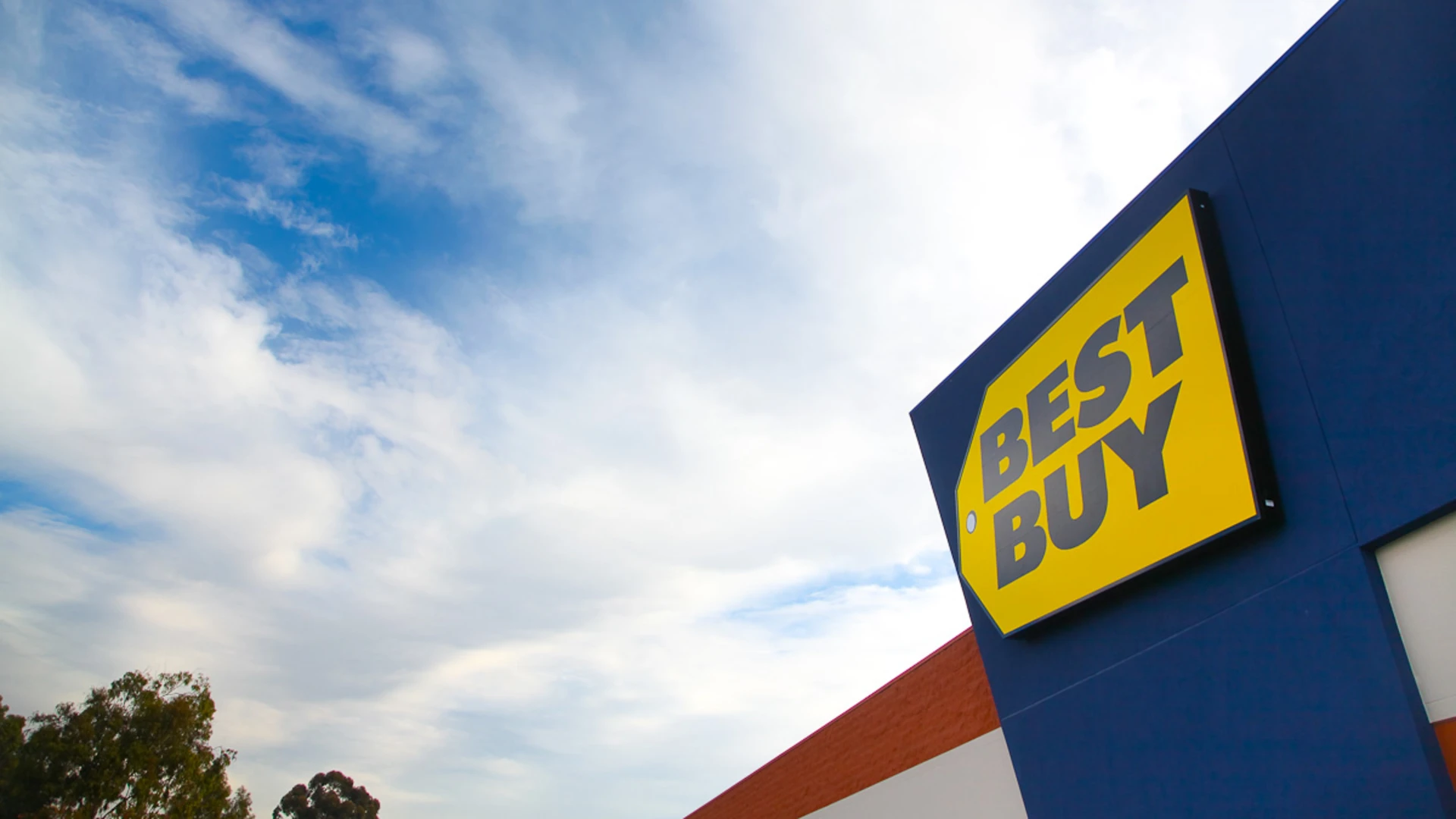 دليلك خطوة بخطوة للاستثمار في سهم شركة Best Buy وتحقيق عوائد