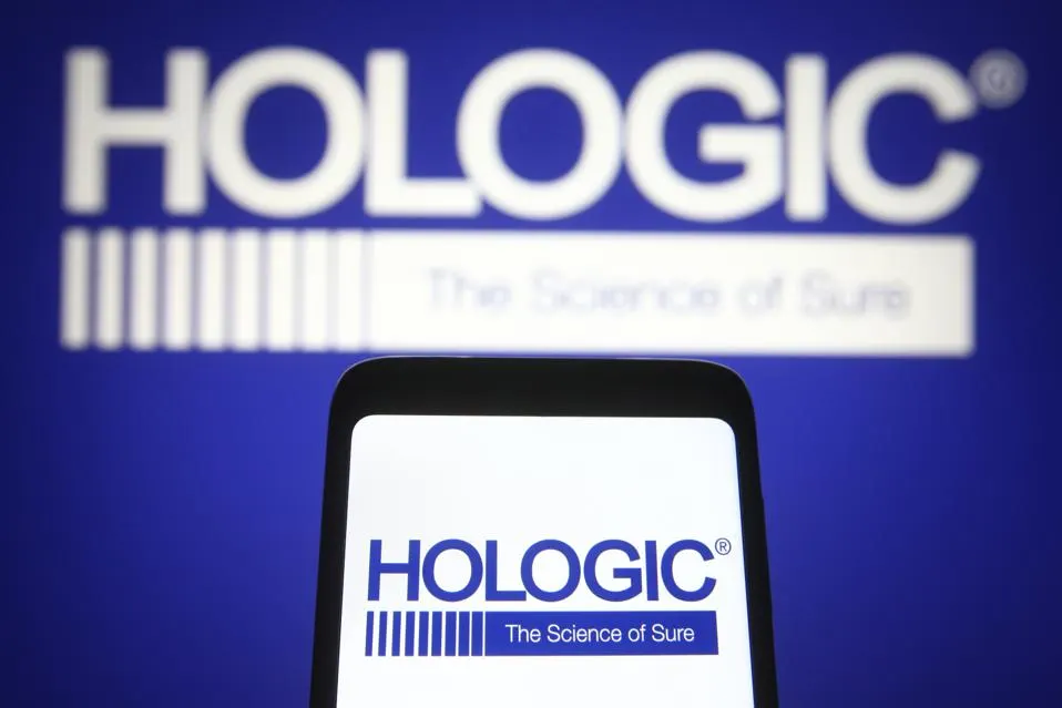 8 خطوات بسيطة للاستثمار في سهم شركة Hologic بنجاح!